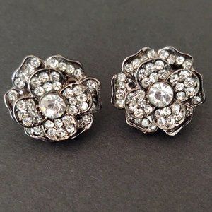 Dark gray metal with clear crystal flower earrings
